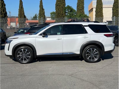 2026 Nissan Pathfinder Platinum Sport Utility 4D