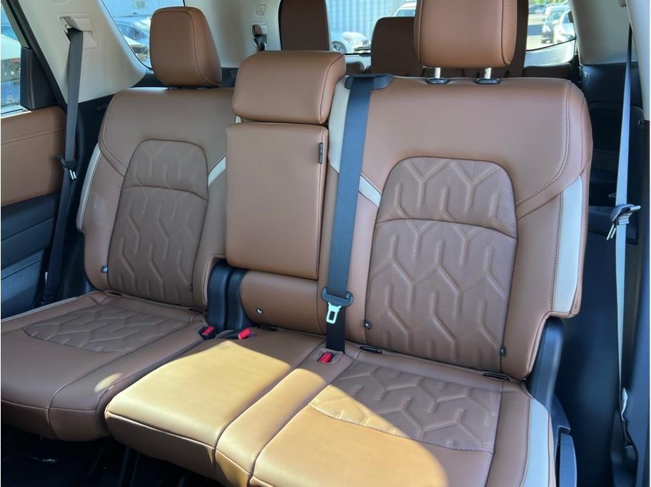 2026 Nissan Pathfinder Platinum Sport Utility 4D