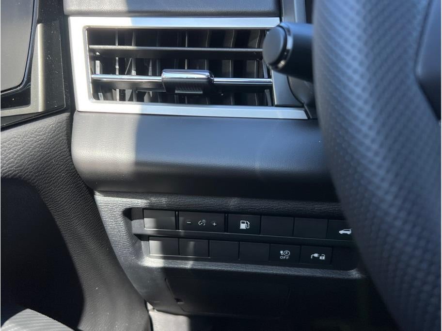 2026 Nissan Rogue Plug-in Hybrid SL Sport Utility 4D