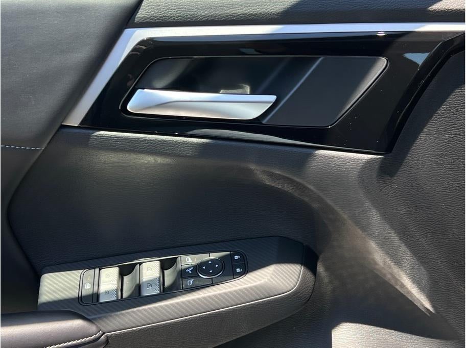 2026 Nissan Rogue Plug-in Hybrid SL Sport Utility 4D