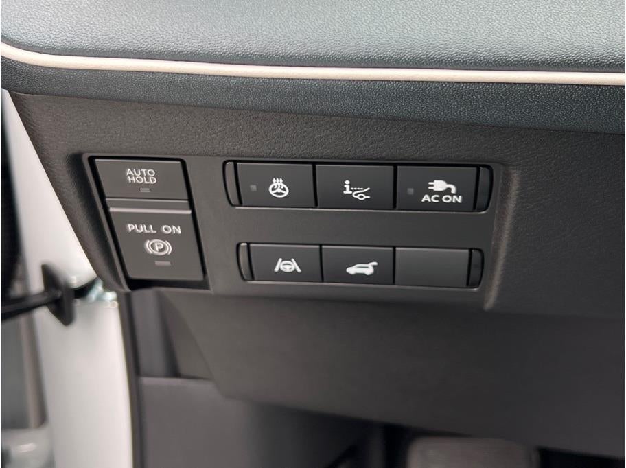 2026 Nissan Leaf Platinum+
