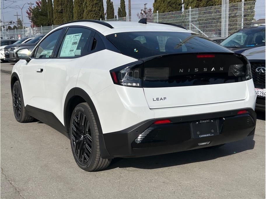 2026 Nissan LEAF PLATINUM PLUS Hatchback 4D