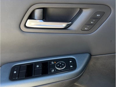 2026 Nissan LEAF PLATINUM PLUS Hatchback 4D