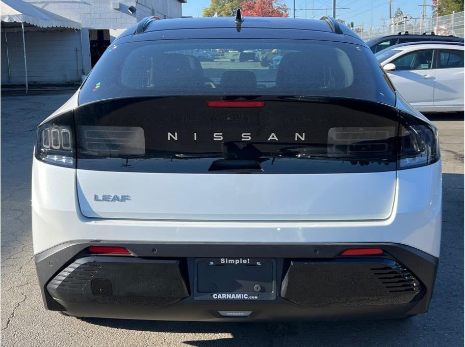 2026 Nissan LEAF PLATINUM PLUS Hatchback 4D