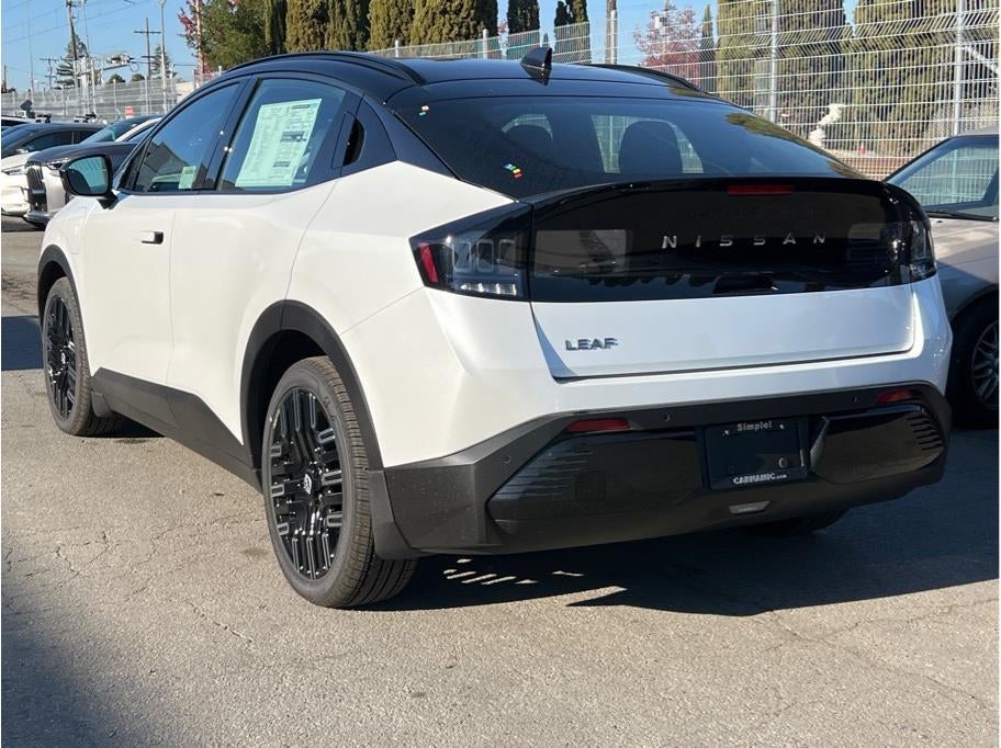 2026 Nissan LEAF PLATINUM PLUS Hatchback 4D