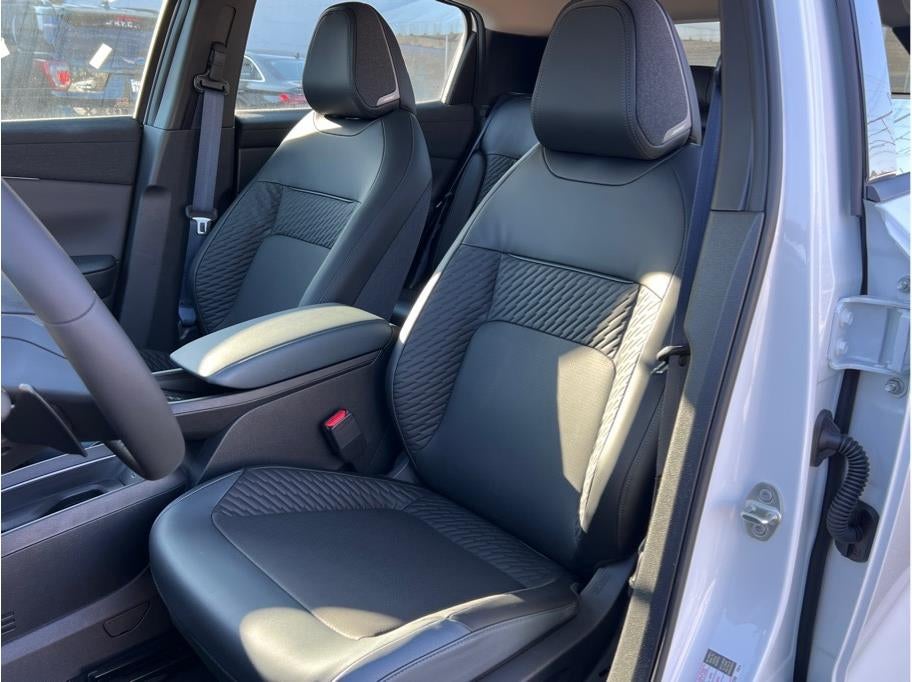 2026 Nissan LEAF PLATINUM PLUS Hatchback 4D