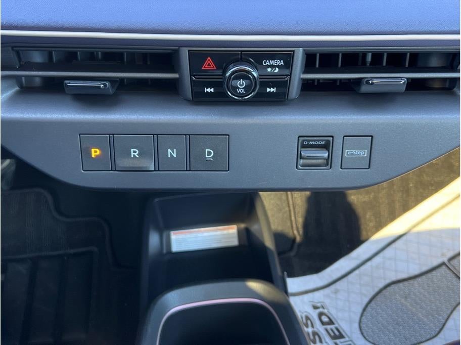 2026 Nissan LEAF PLATINUM PLUS Hatchback 4D