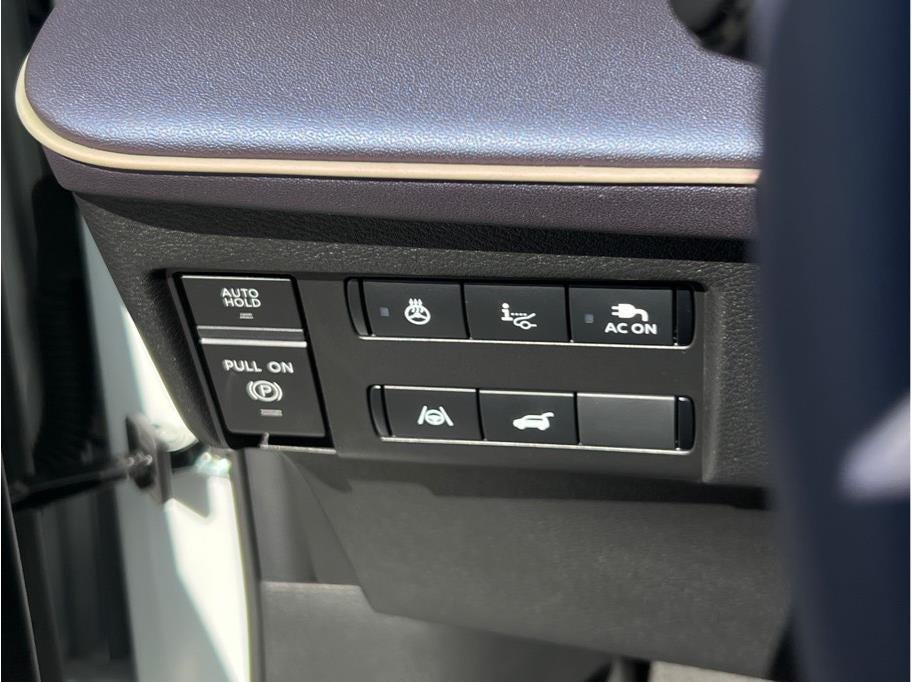 2026 Nissan LEAF PLATINUM PLUS Hatchback 4D
