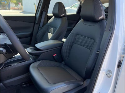 4 Nissan Leaf Platinum+