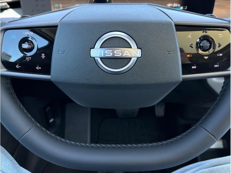 4 Nissan Leaf Platinum+