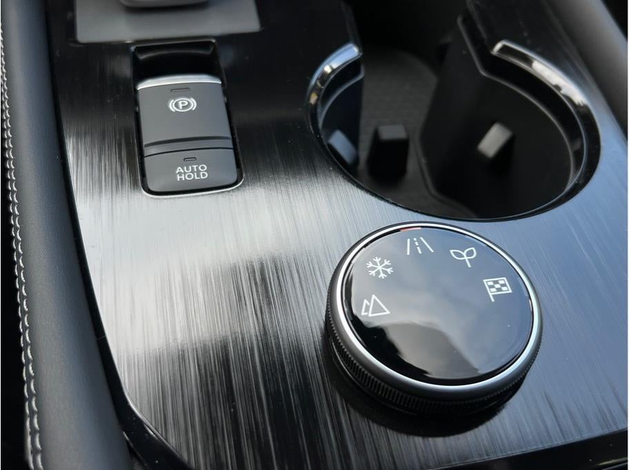 2026 Nissan Rogue Platinum Sport Utility 4D