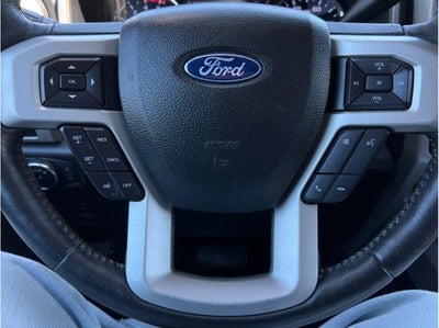 2019 Ford F250 Super Duty Crew Cab Lariat Pickup 4D 6 3/4 ft
