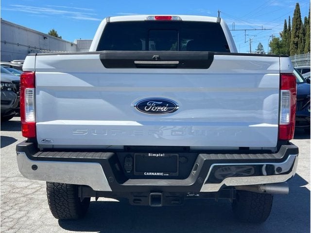 2019 Ford F250 Super Duty Crew Cab Lariat Pickup 4D 6 3/4 ft