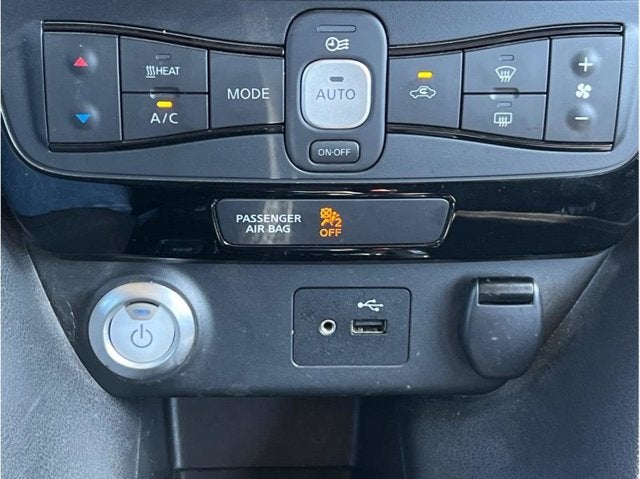 2018 Nissan LEAF SV Hatchback 4D
