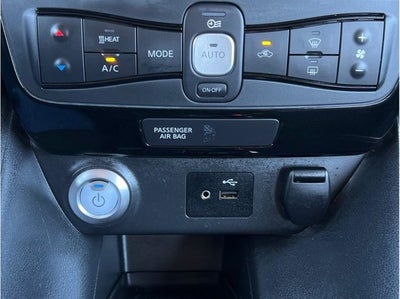 2018 Nissan LEAF SV Hatchback 4D