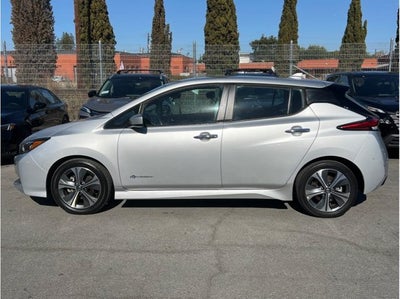 2018 Nissan LEAF SV Hatchback 4D