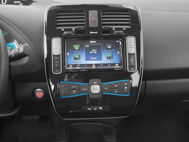 2016 Nissan LEAF SV Hatchback 4D