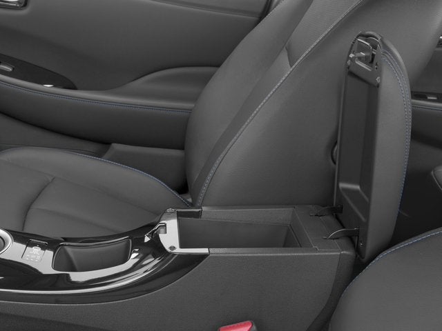 2016 Nissan LEAF SV Hatchback 4D