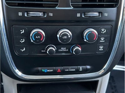 2017 Dodge Grand Caravan Passenger SE Minivan 4D