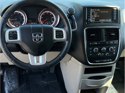 2017 Dodge Grand Caravan Passenger SE Minivan 4D