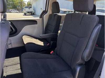 2017 Dodge Grand Caravan Passenger SE Minivan 4D