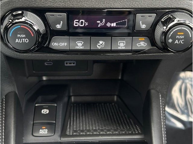 2023 Nissan Kicks SR Sport Utility 4D