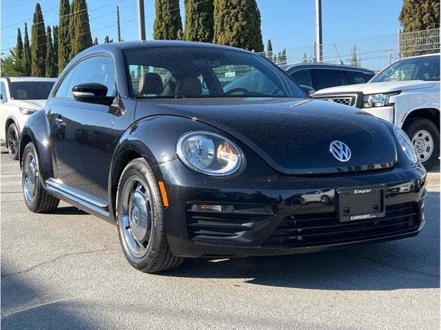 2017 Volkswagen Beetle 1.8T Classic Hatchback 2D