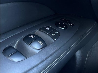 2015 Nissan Pathfinder SL Sport Utility 4D