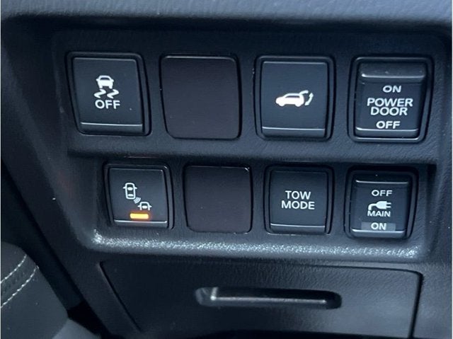 2015 Nissan Pathfinder SL Sport Utility 4D