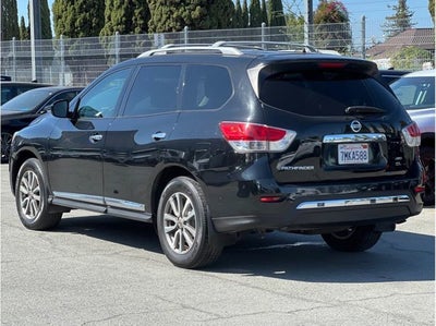 2015 Nissan Pathfinder SL Sport Utility 4D