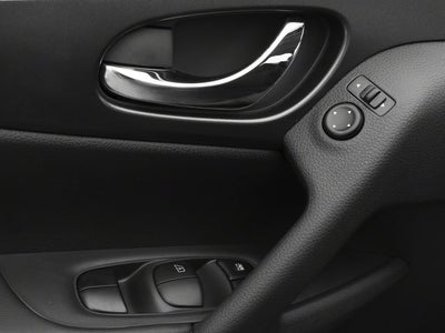 2016 Nissan Rogue SV Sport Utility 4D