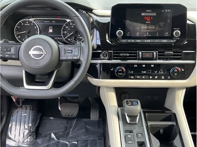 2022 Nissan Pathfinder SV Sport Utility 4D