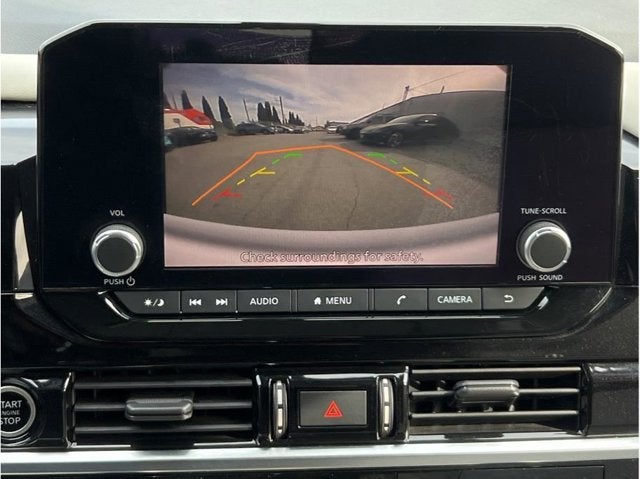 2022 Nissan Pathfinder SV Sport Utility 4D