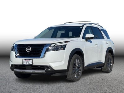 2025 Nissan Pathfinder SL Sport Utility 4D