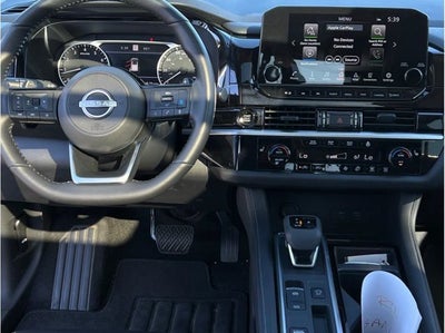 2025 Nissan Pathfinder SL Sport Utility 4D