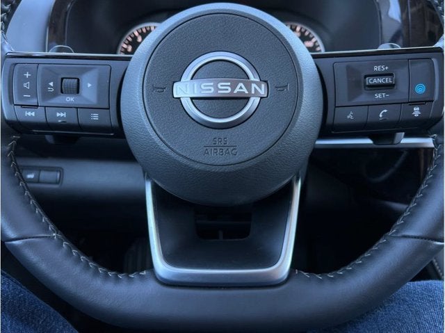 2025 Nissan Pathfinder SL Sport Utility 4D