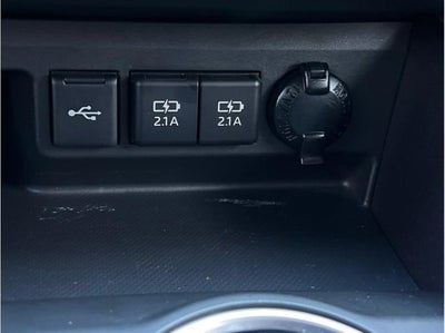 2021 Toyota Highlander XLE Sport Utility 4D