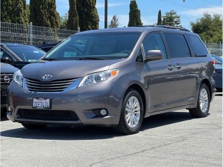 2014 Toyota Sienna XLE Minivan 4D