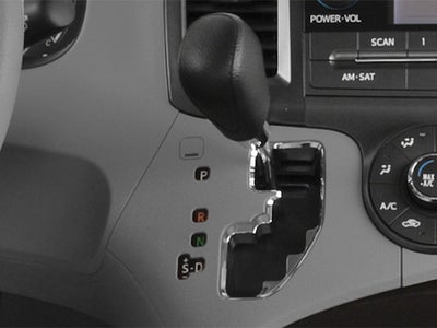 2014 Toyota Sienna XLE Minivan 4D