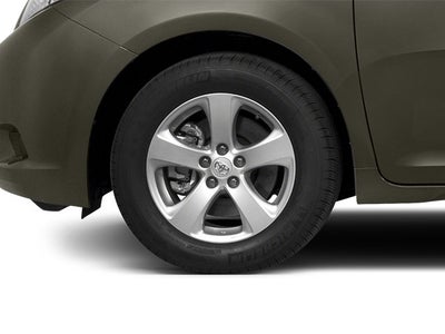 2014 Toyota Sienna XLE Minivan 4D