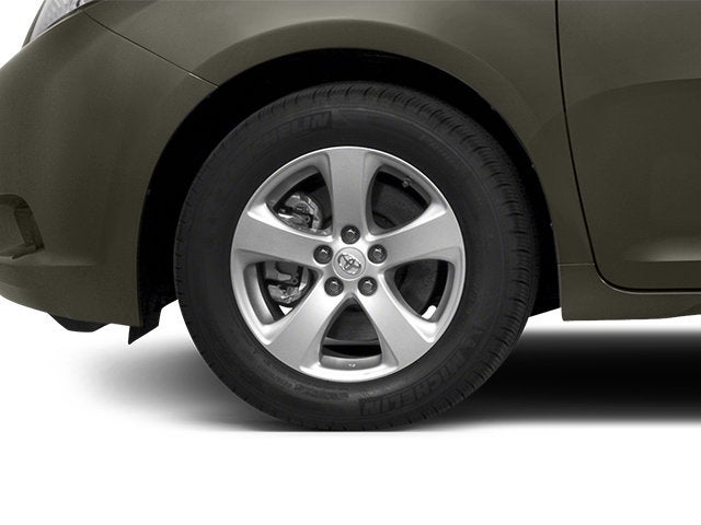 2014 Toyota Sienna XLE Minivan 4D