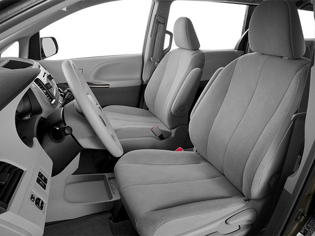 2014 Toyota Sienna XLE Minivan 4D