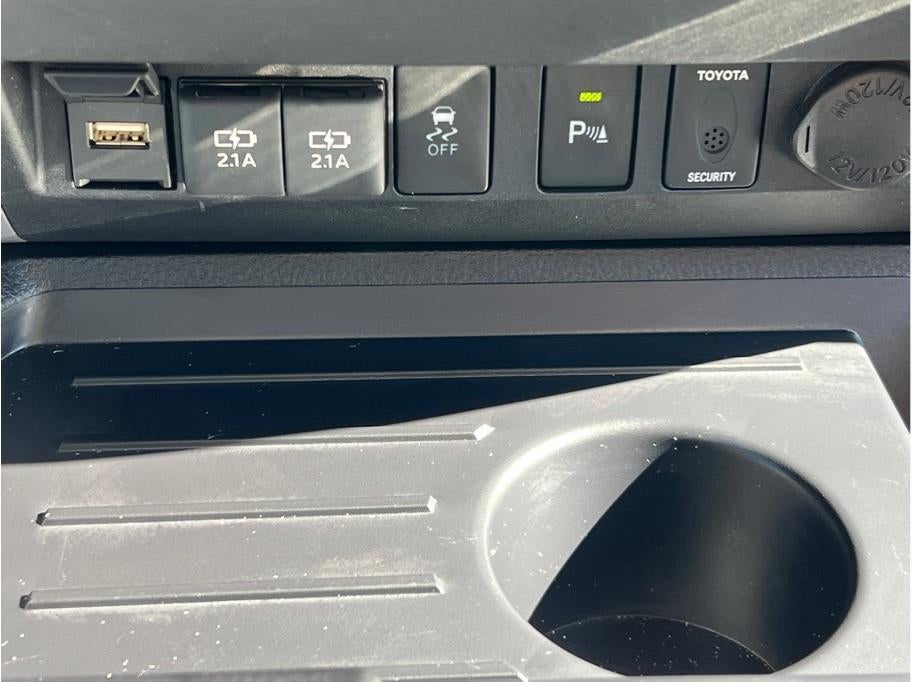 2021 Toyota Tundra CrewMax Limited Pickup 4D 5 1/2 ft