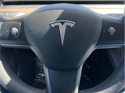 2022 Tesla Model 3 Long Range Sedan 4D