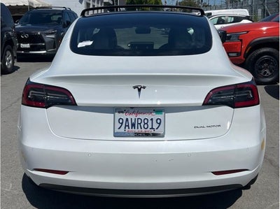 2022 Tesla Model 3 Long Range Sedan 4D