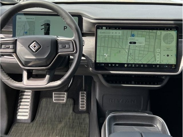 2024 Rivian R1S Dual Large Sport Utility 4D