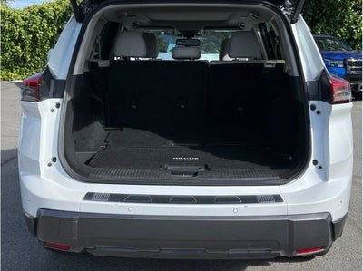 2025 Nissan Rogue SL Sport Utility 4D