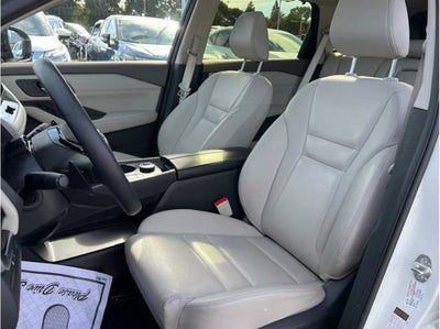 2025 Nissan Rogue SL Sport Utility 4D