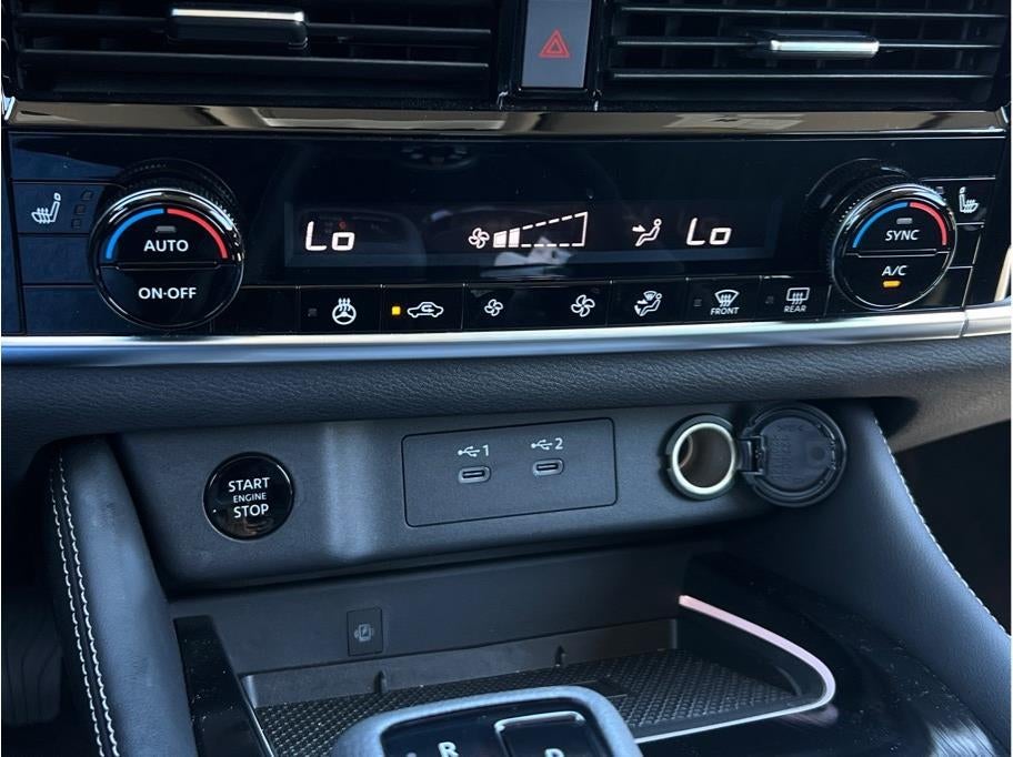 2025 Nissan Rogue Platinum Sport Utility 4D
