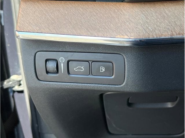 2018 Volvo XC90 T8 Inscription Sport Utility 4D